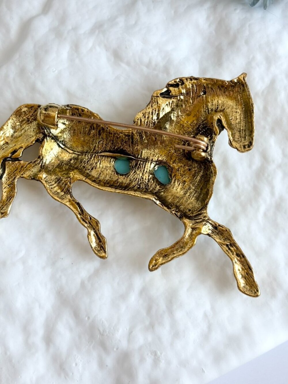 Horse Equestrian Vintage Inspired Faux Turquoise Gold Toned Brooch Pin - Picture 5 of 14